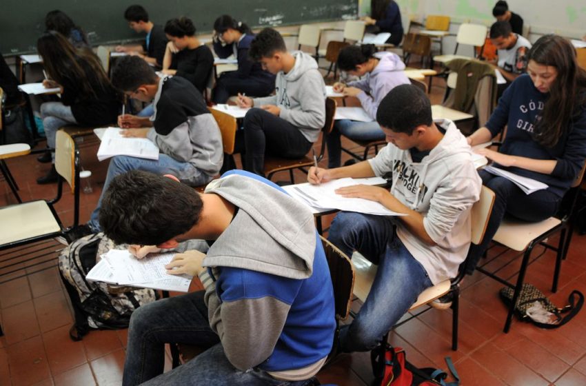  População desconhece mudanças trazidas pelo novo ensino médio