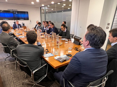  Tarcísio de Freitas começa missão na Europa com reunião com investidores em Londres