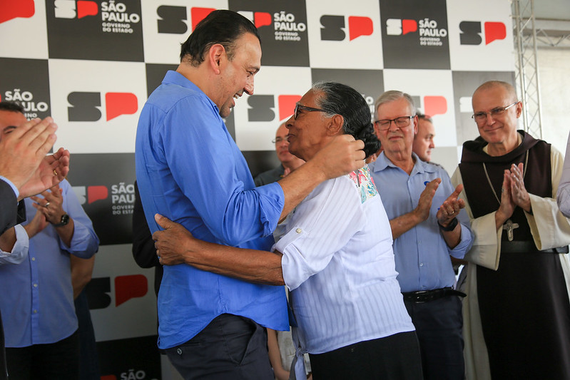  Governo de SP investe R$ 2,8 milhões, entrega 26 casas e beneficia idosos em São José do Rio Pardo