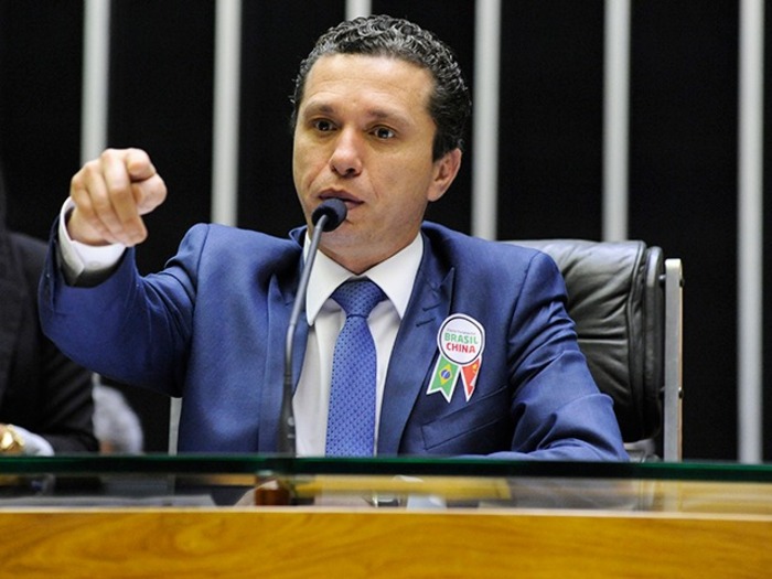  Fausto Pinato acompanha comitiva presidencial à China
