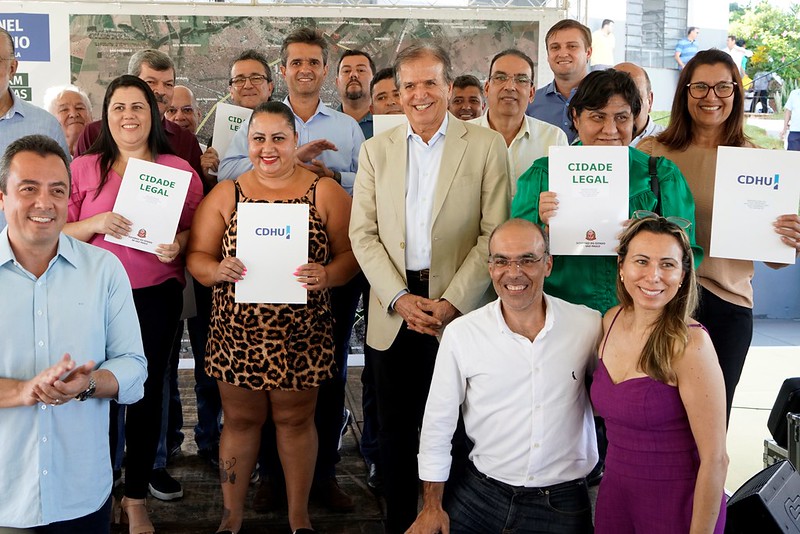  Governo do Estado e Prefeitura de Rio Preto entregam títulos de propriedade a 737 famílias do bairro Duas Vendas