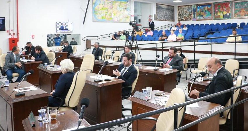  Vereadores aprovam perdão de juros e multa sobre dívidas com Prefeitura