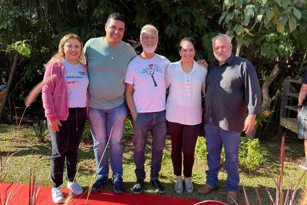 Crianças autistas plantam árvores em evento do Instituto Prota, de Bady Bassitt