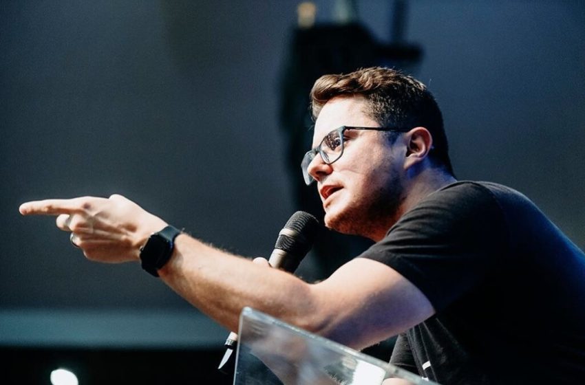  Deive Leonardo confirma apresentação em Rio Preto