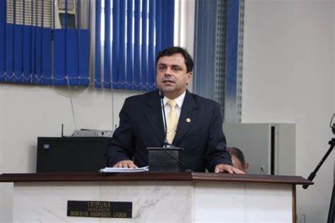  Dornelas indica R$ 305 mil para criação da Clínica do Superendividado