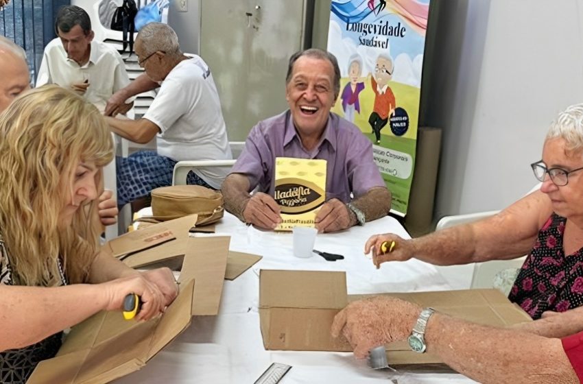  Pessoas idosas atendidas pela Assistência Social lançam livro de memórias