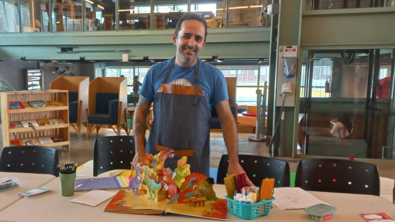 Mercadão recebe exposição de bonecos gigantes pelo FrEsta