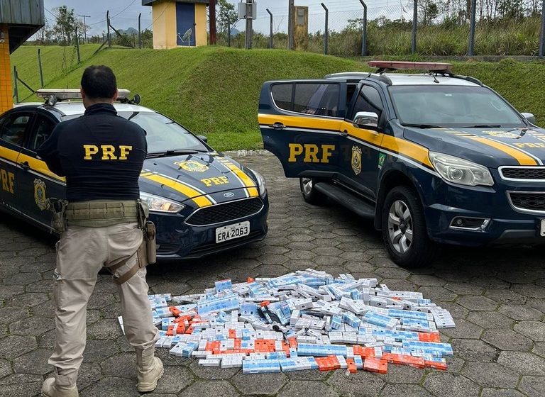  PRF prende alunos de medicina transportando cigarro eletrônico com essência de maconha