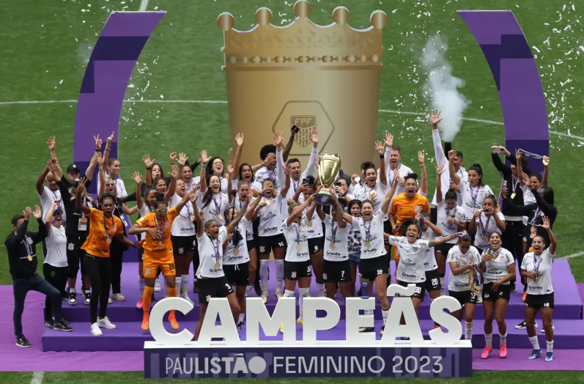  Corinthians é tetra no Paulistão e Inter é campeão do Gaúcho Feminino