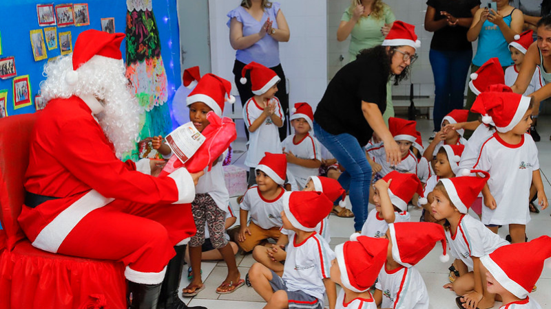  Entrega de sacolinhas de Natal começa nesta quinta