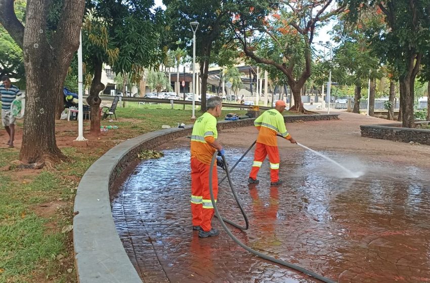  Emurb realiza ação com pessoas em situação de rua