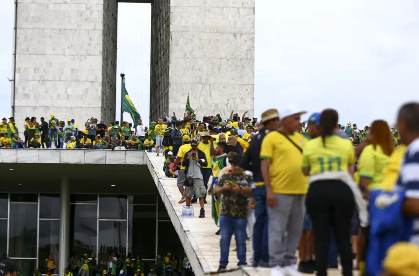  PF cumpre mandados de prisão preventiva na Operação Lesa Pátria