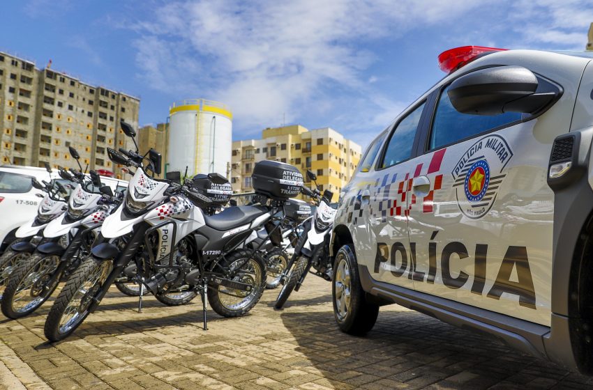  Trânsito entrega viaturas para PM atuar em atividade delegada