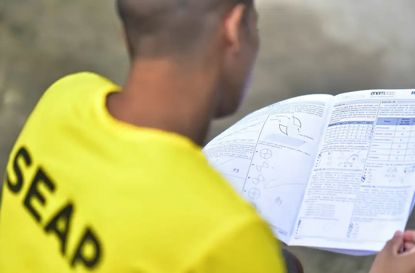  Inep realiza provas de Enem PPL e reaplica as do exame regular