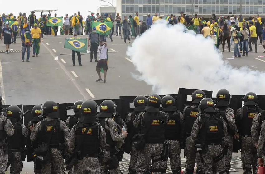  Moraes vota por condenar mais 29 réus pelos atos de 8 de janeiro