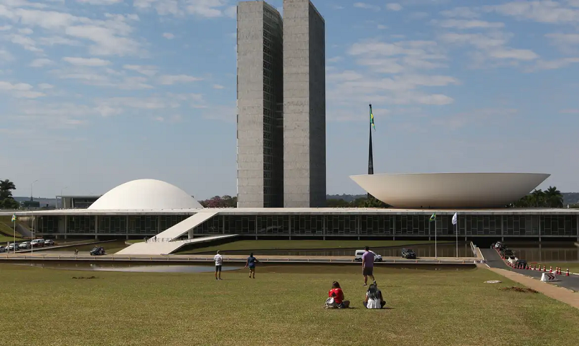  Congresso promulga emenda constitucional da reforma tributária