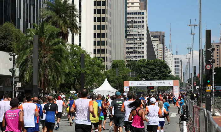  Tradicional corrida de São Silvestre reúne 35 mil atletas em SP