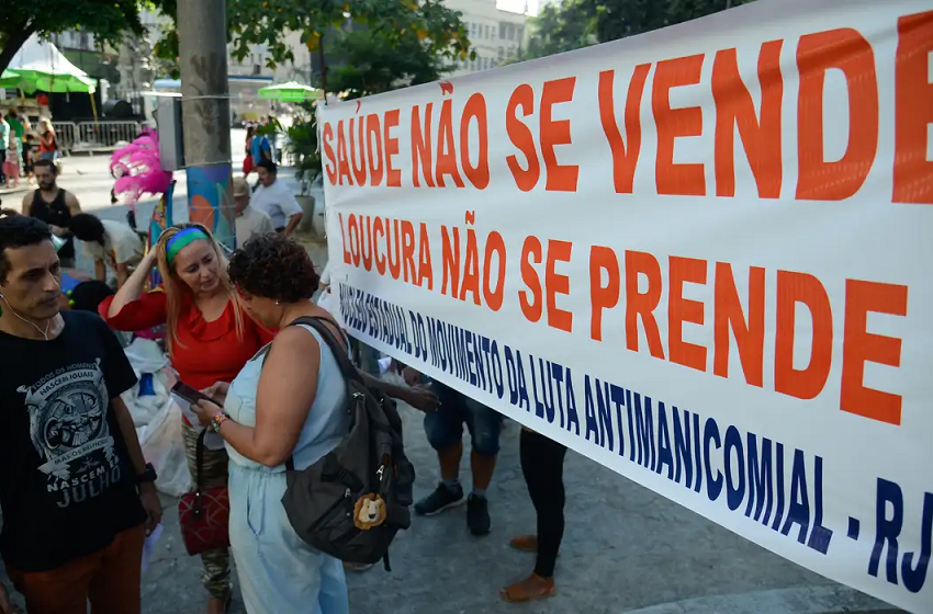  Especialistas discutem alternativas a tratamentos manicomiais