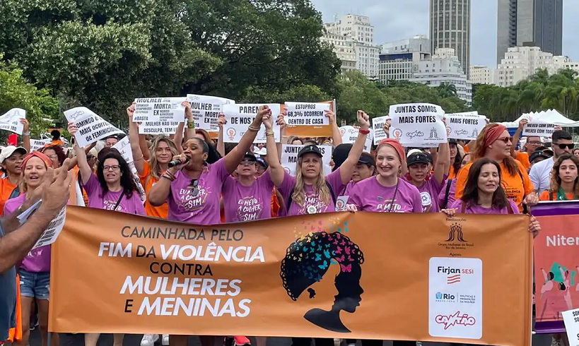  Lula sanciona lei que protege mulheres de violência em bares e shows