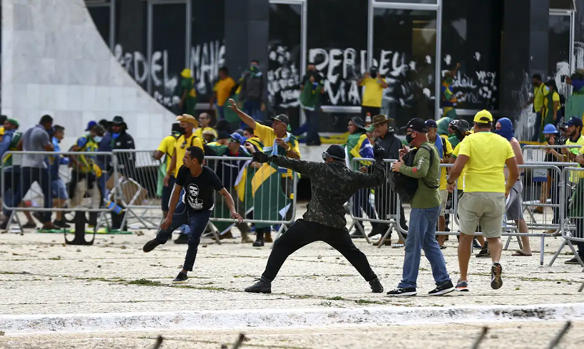  Relembre o passo a passo da tentativa de golpe no 8/1