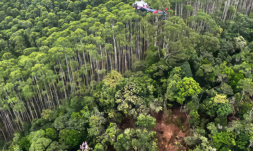  Corpos de ocupantes de helicóptero são encontrados junto aos destroços