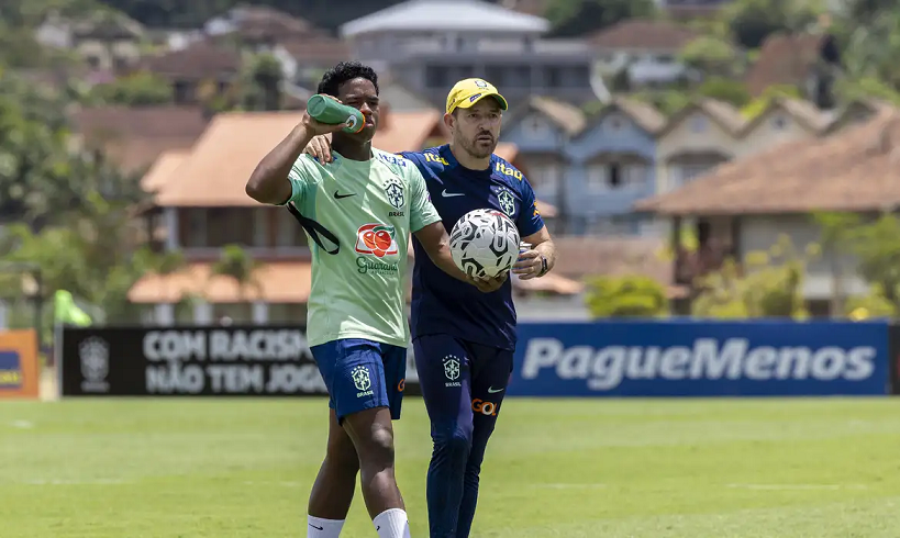  “Seleção mostrou evolução”, elogia Ramon, após 2 a 0 sobre Colômbia