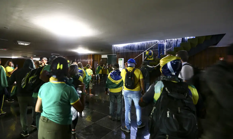  STF inicia julgamento de mais 12 réus por atos golpistas