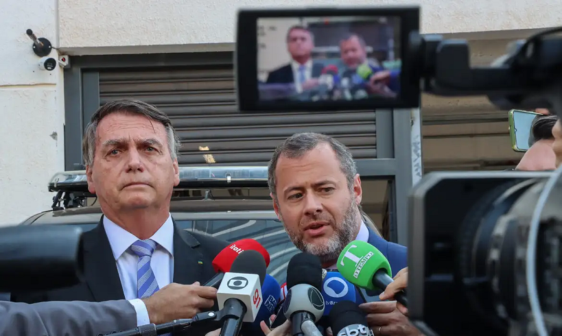  Defesa de Bolsonaro pede ao Supremo que passaporte seja devolvido