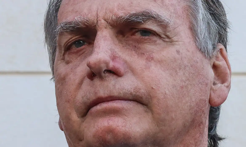  Defesa de Bolsonaro quer acesso a depoimentos de ex-comandantes das FA