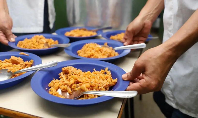  Em 2 anos, 13 milhões de brasileiros deixam de passar fome