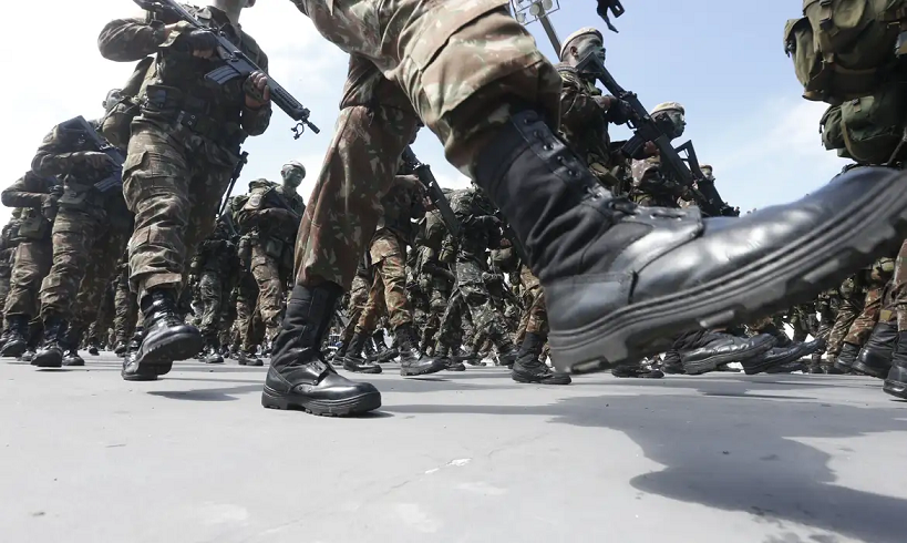  Pesquisadores apontam desgaste na imagem de militares após ações da PF
