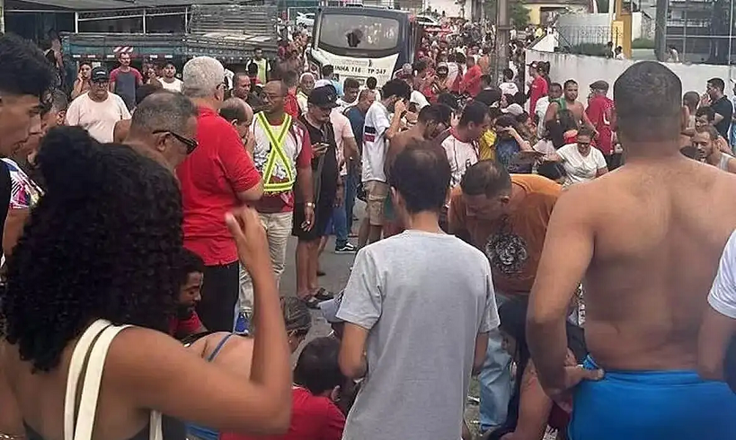  Acidente com micro-ônibus mata sete pessoas em Pernambuco