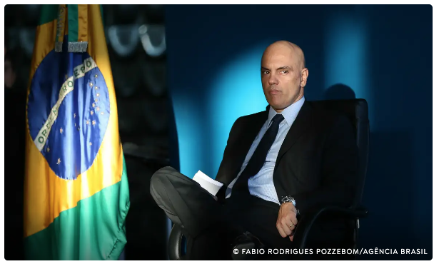  Bolsonaro fez flagrante confissão de obstrução de Justiça, diz Moraes
