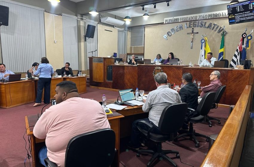  Em caráter de urgência, vereadores de Bady Bassitt aprovam Lei que permite legalização de construções e terrenos irregulares