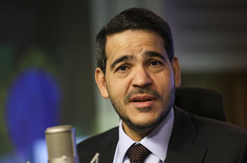  Lula diz que vai indicar novamente Messias ao STF